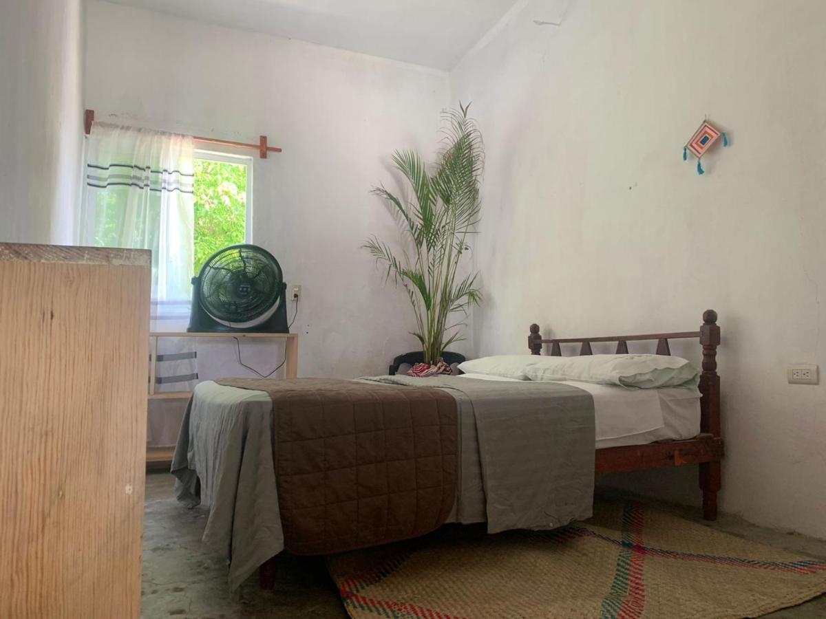 Deli Adoquin Bed & Breakfast San Pedro Pochutla Exterior photo